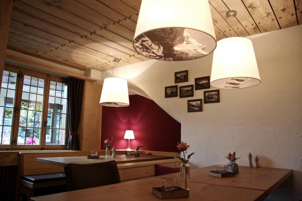 Hotel Walliserkanne Grachen Bagian luar foto