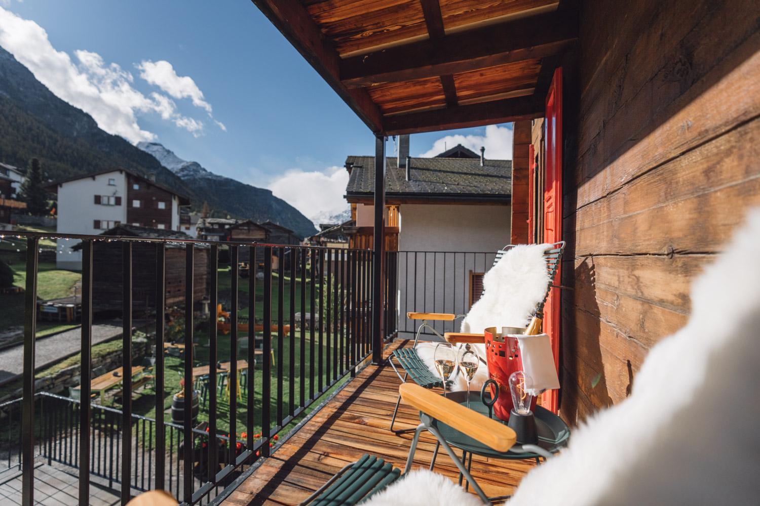 Hotel Walliserkanne Grachen Bagian luar foto