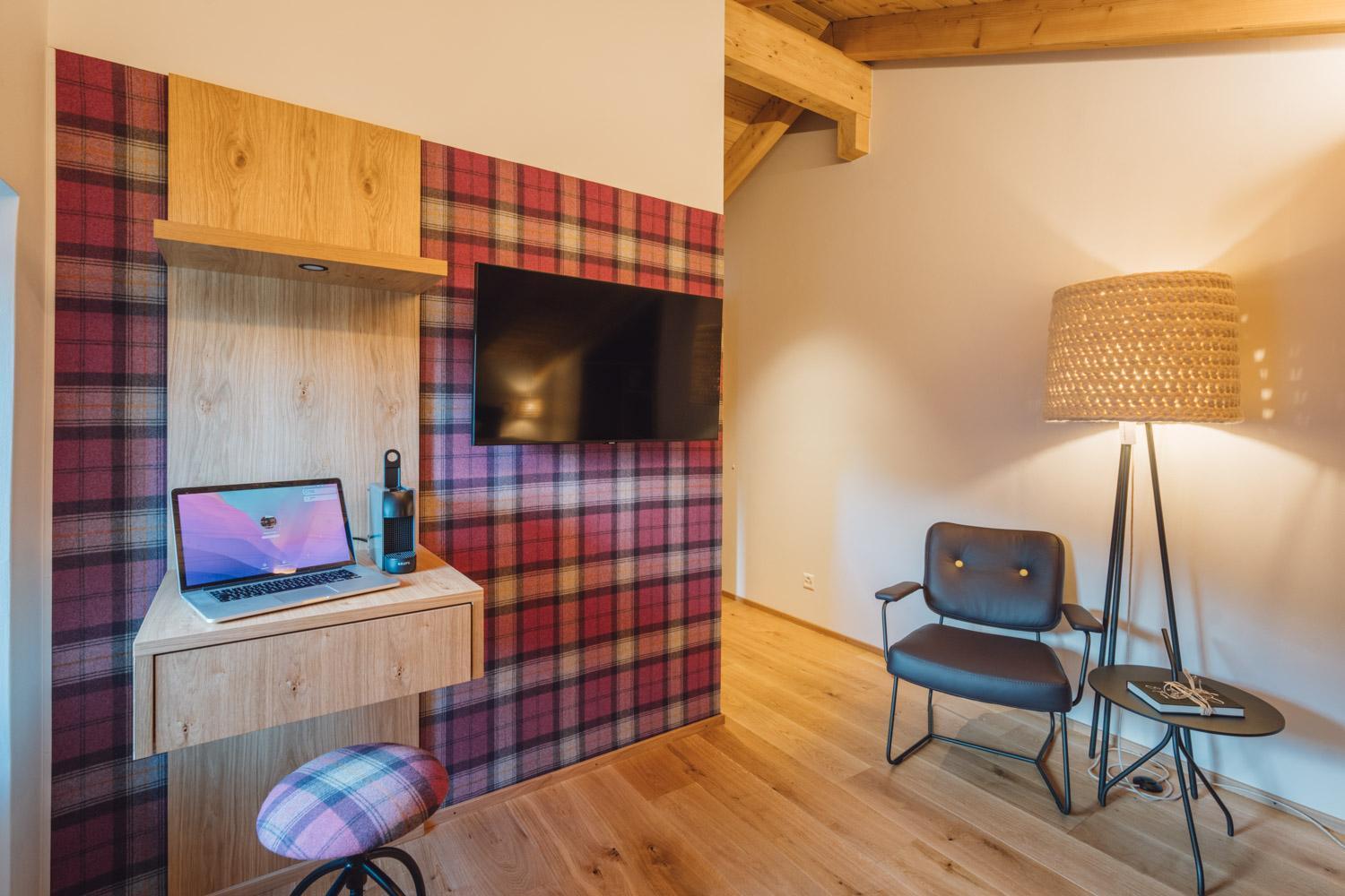 Hotel Walliserkanne Grachen Bagian luar foto
